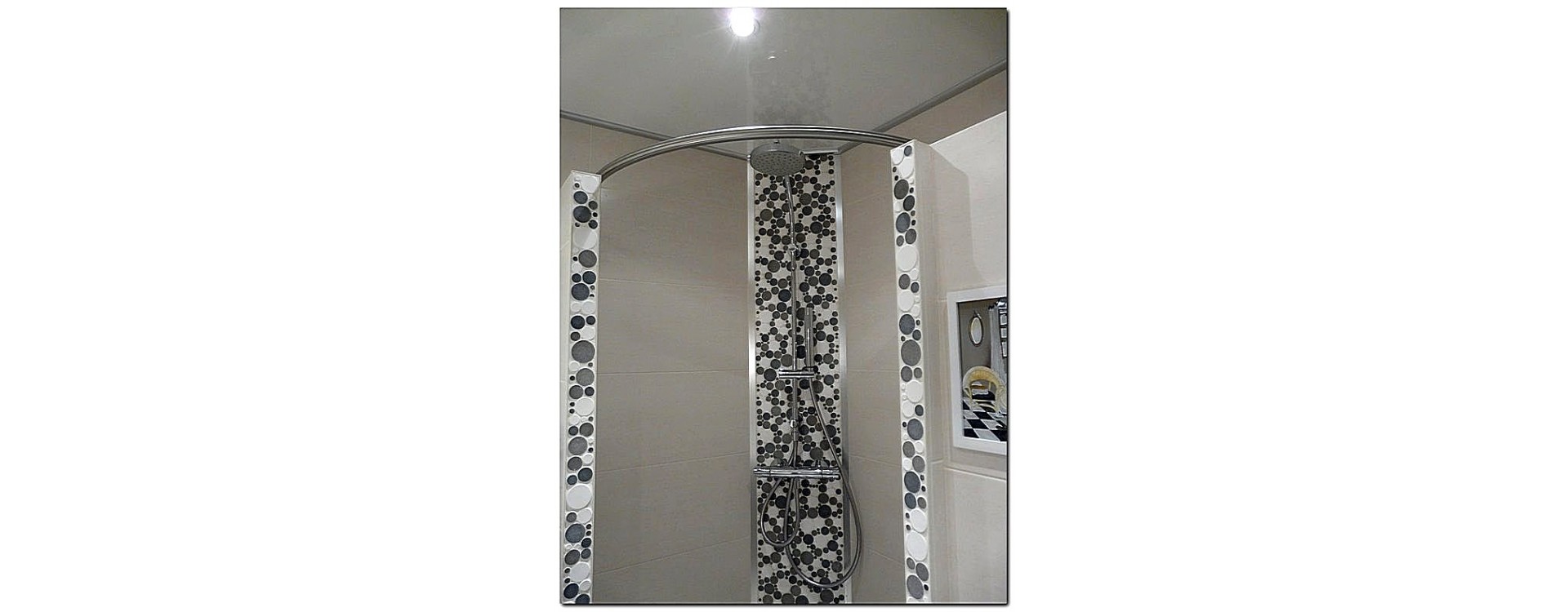 La barre à rideau de douche symétrique GalboBain : un design source d'inspiration