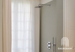 GalboBain présente: "Fenêtre sur douche"